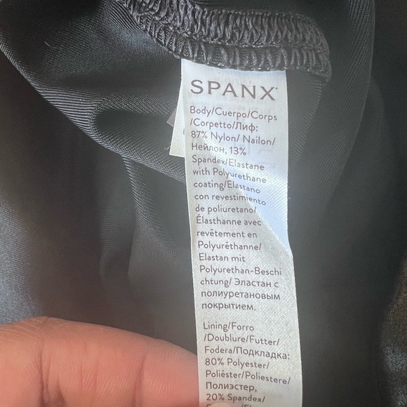SPANXshape™ Faux Leather Leggings |Size Large| - Picture 7 of 7